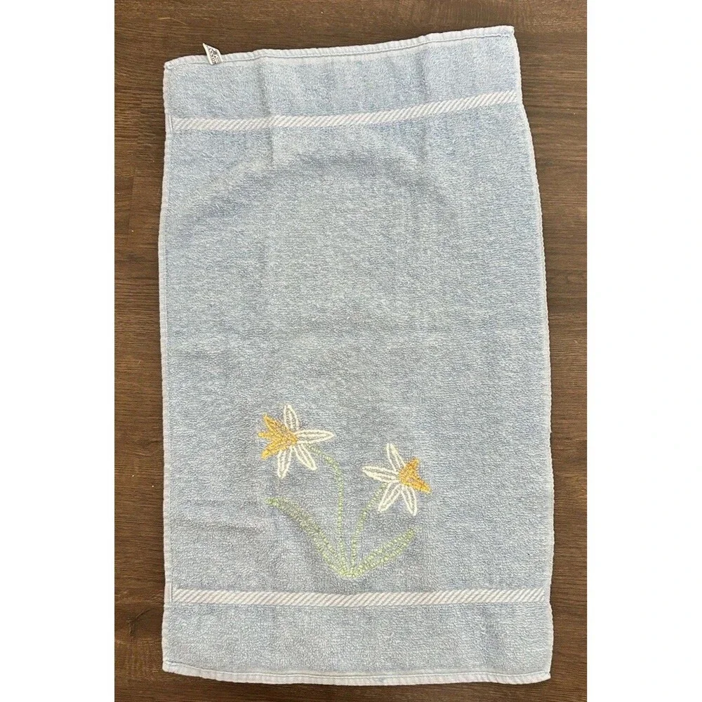 VTG Cannon Sculpted Pink Chenille Tufted Hand Towel Floral Retro MCM Decor